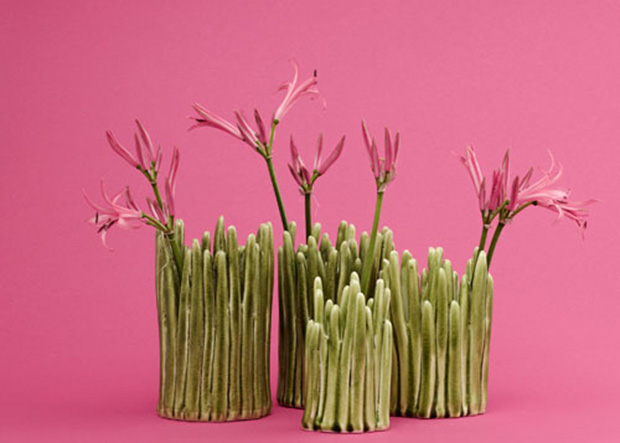 grass-vase-pink-background