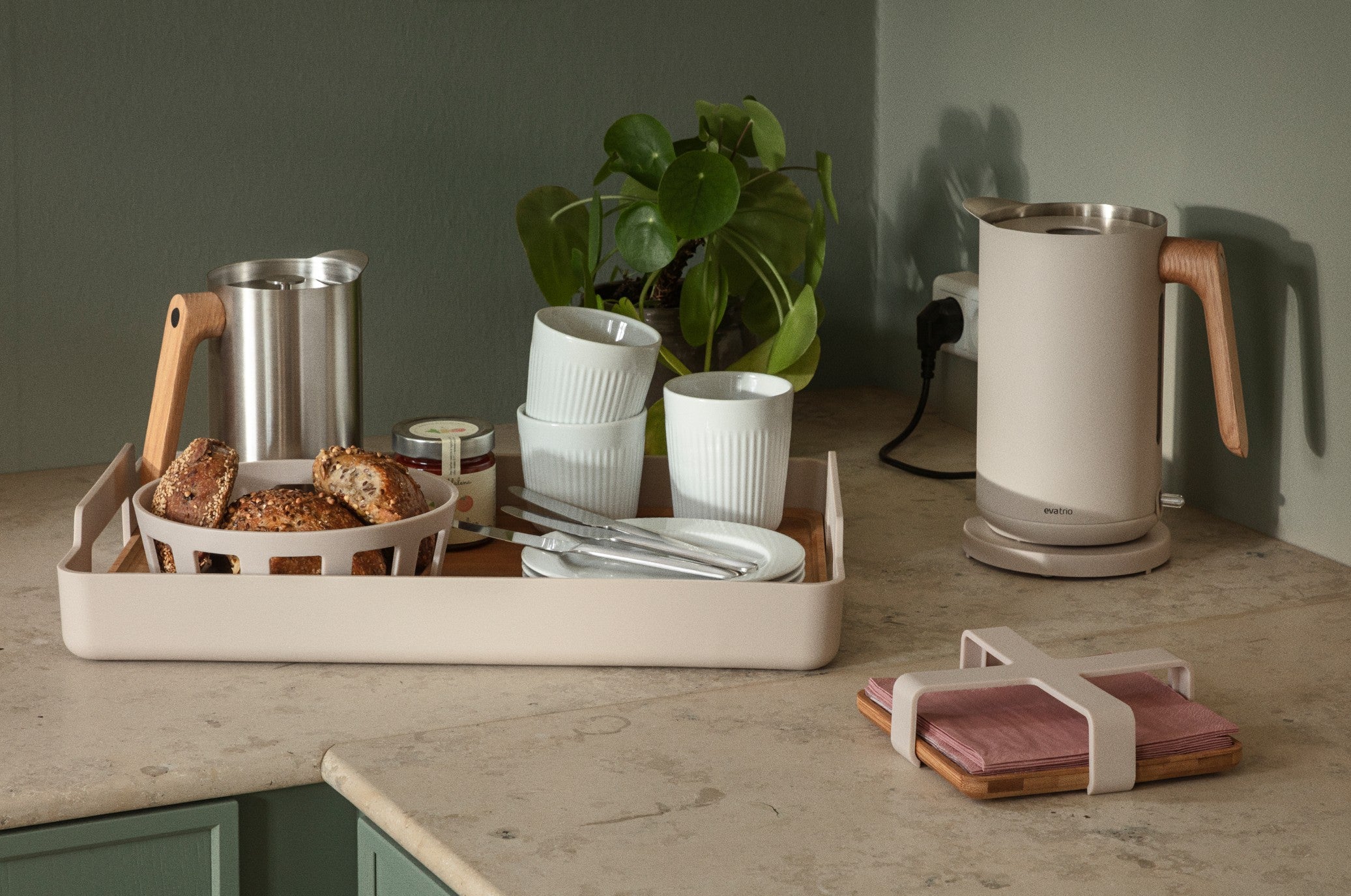 520470_520467_520468_520468_502739_Eva_Trio_Nordic_Kitchen_Serving_Tray_Electric_Kettle_Sand.jpg