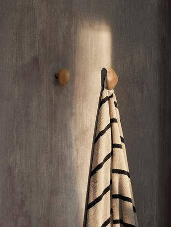 fermLIVING_AW24_CairnHooks_SetOf2_Oak_1104269401.jpg