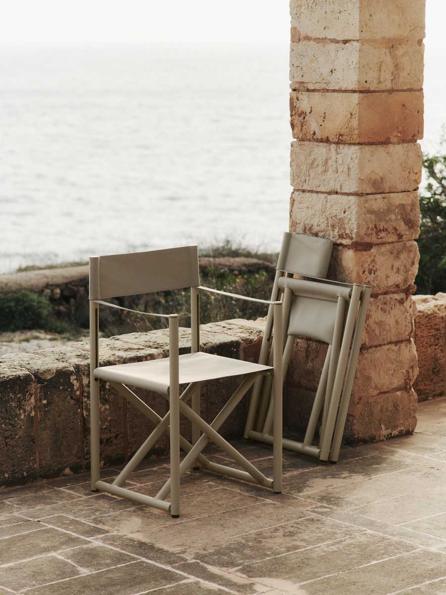 FermLiving_SS25_VoyaFoldingChair_Cashmere_1104271174_4.jpg