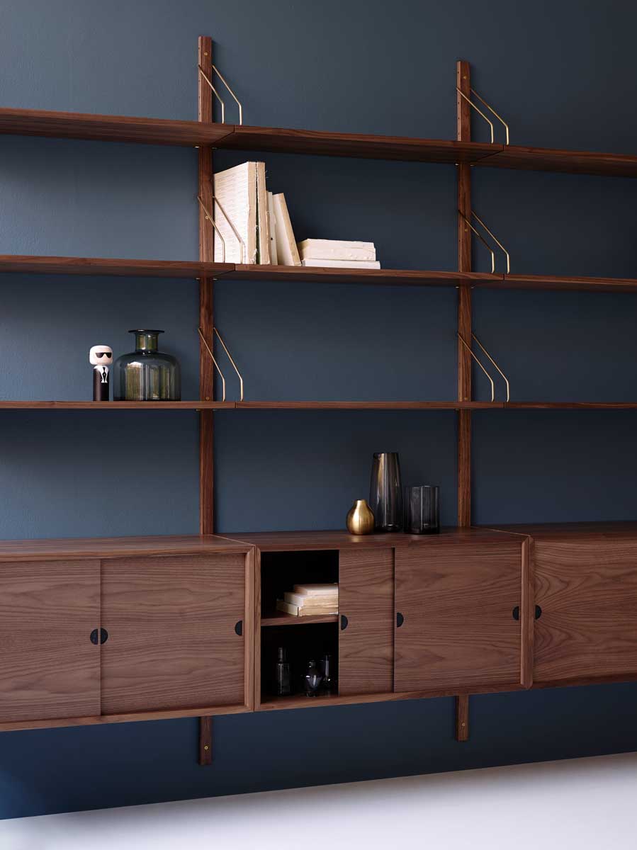 RS_BLUE-BACKGROUND_CLOSE-UP_WALNUT_STYLED-(1).jpg