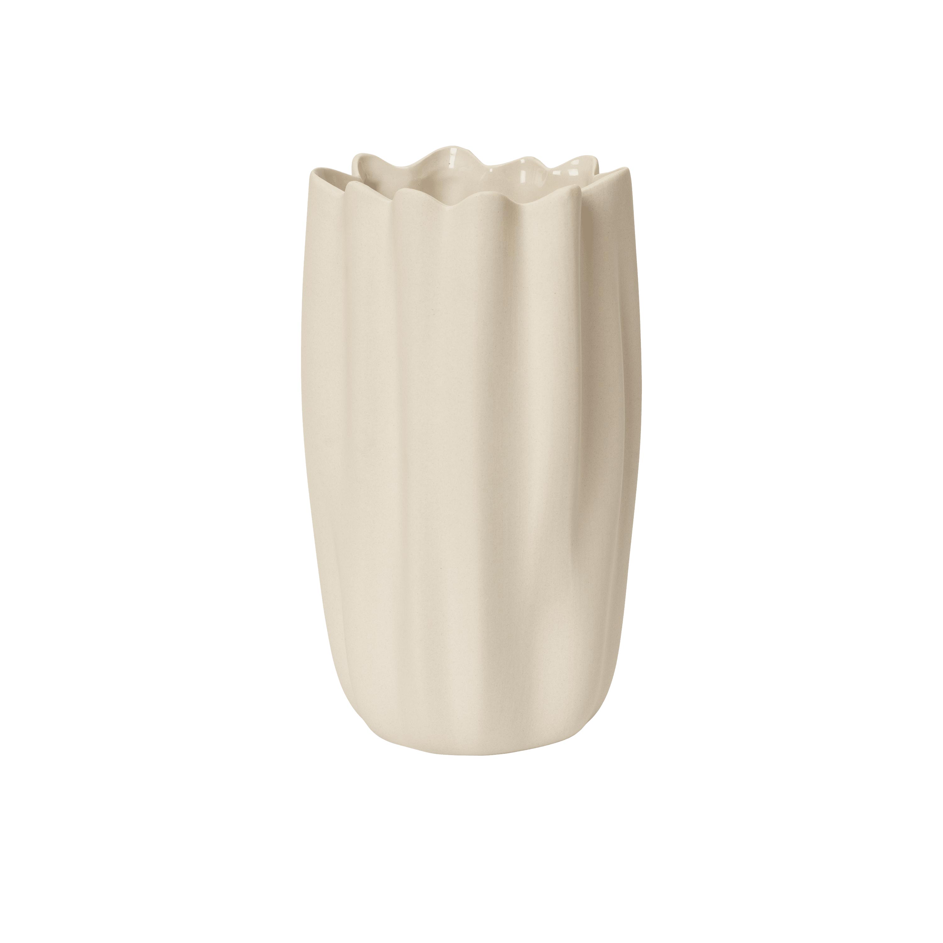 FermLiving_SS26_NiumVase_H23_Off-white_1104272492_1.jpg