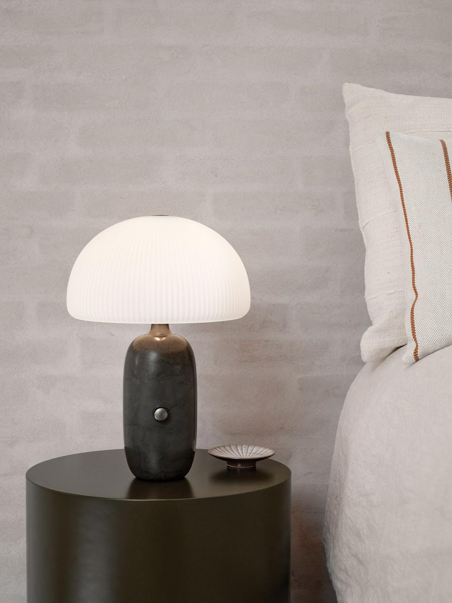 vipp-591-sculpture-table-lamp-small-dark-marble-lifestyle-01-web_1.jpg