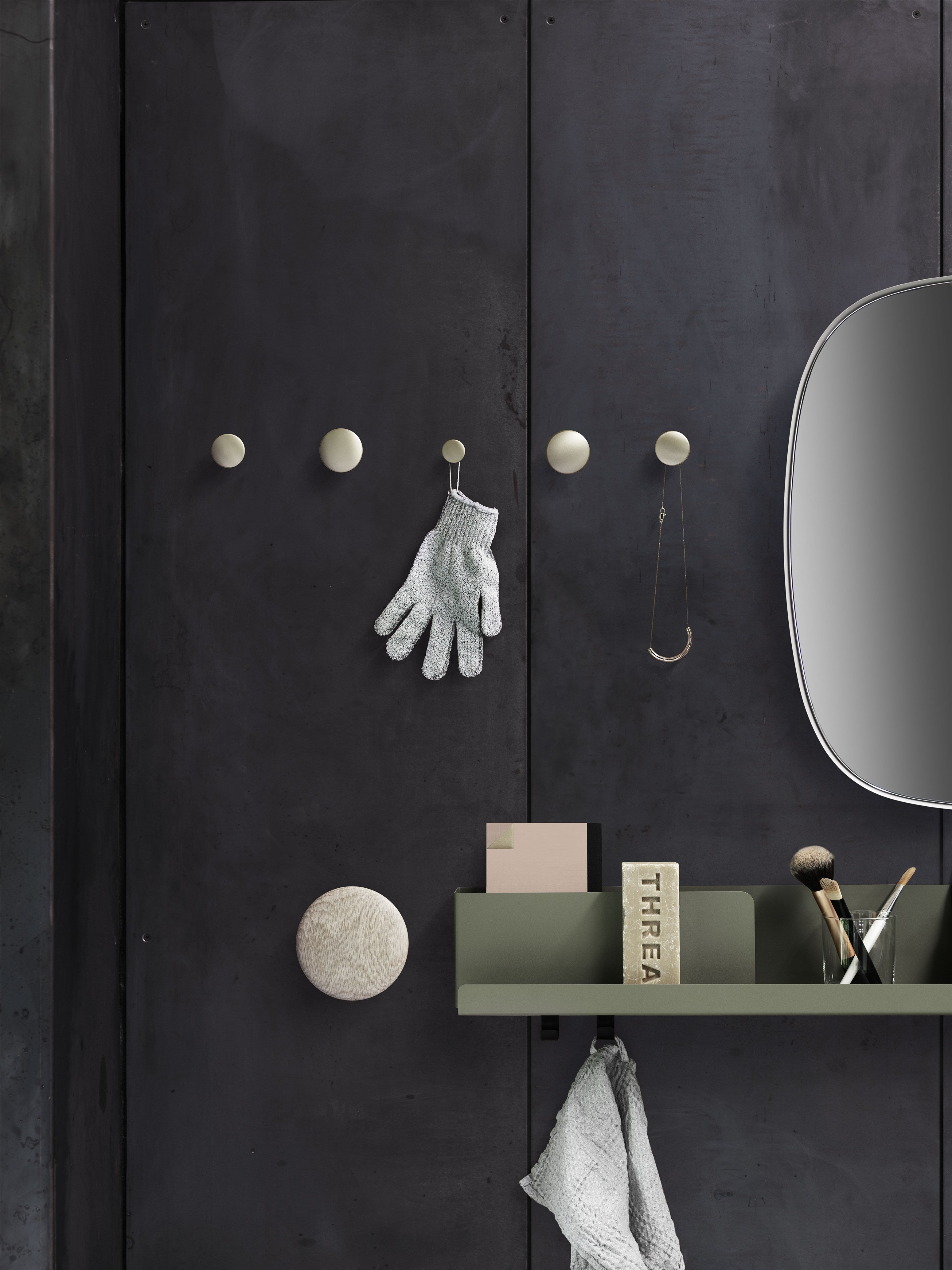 The_Dots_metal_Framed_Folded_bathroom_(150).jpg