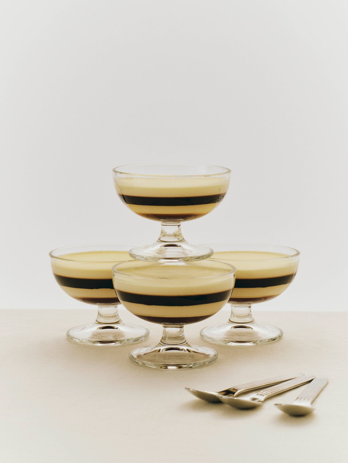 Glass Dessert Bowl_Sunday Teaspoon 02.jpg