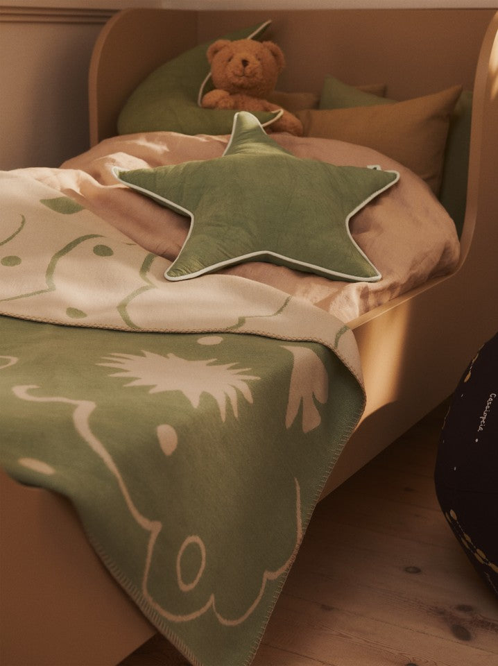 FermLiving_SS26_StarCushion_1104273195_SkyeBlanket_1104273045_MoonCushion_1104273181 (1).jpg