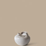 FermLiving_AW26_PackshotsWithBackground_TereoRoundVase_Off-whiteSpeckle_1104274192.jpg