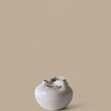 FermLiving_AW26_PackshotsWithBackground_TereoRoundVase_Off-whiteSpeckle_1104274192.jpg