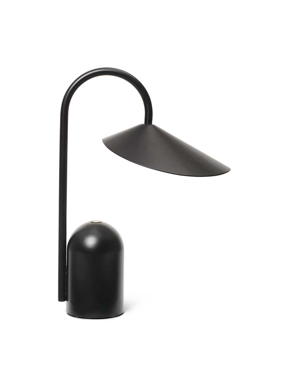 fermLIVING_SS24_ArumPortableLamp_Black_1104269284_1.jpg