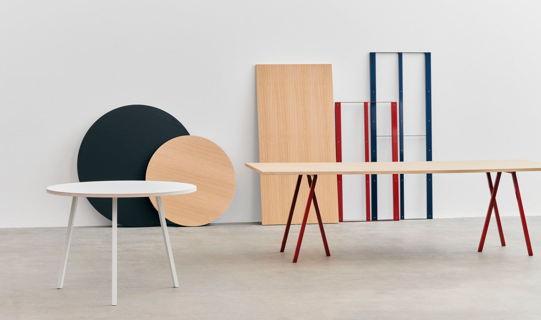 Loop Stand family 03.jpg