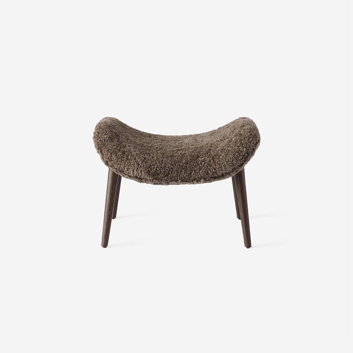 vipp467-lodge-footstool-curlzy-02_0.jpg