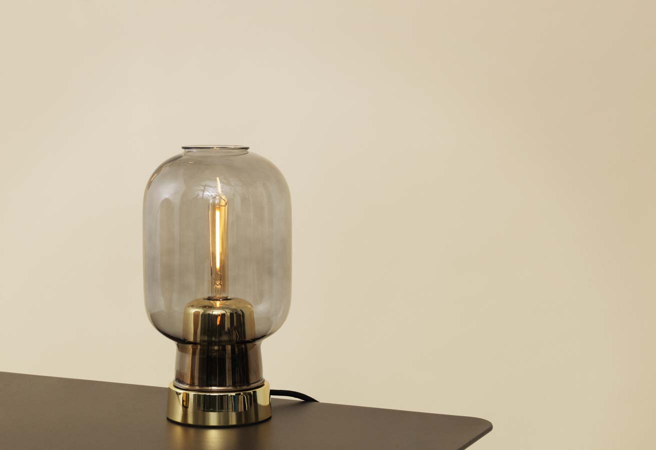 502168_Normann_Copenhagen_Amp_Table_Lamp_Smoke_Brass_03.jpg