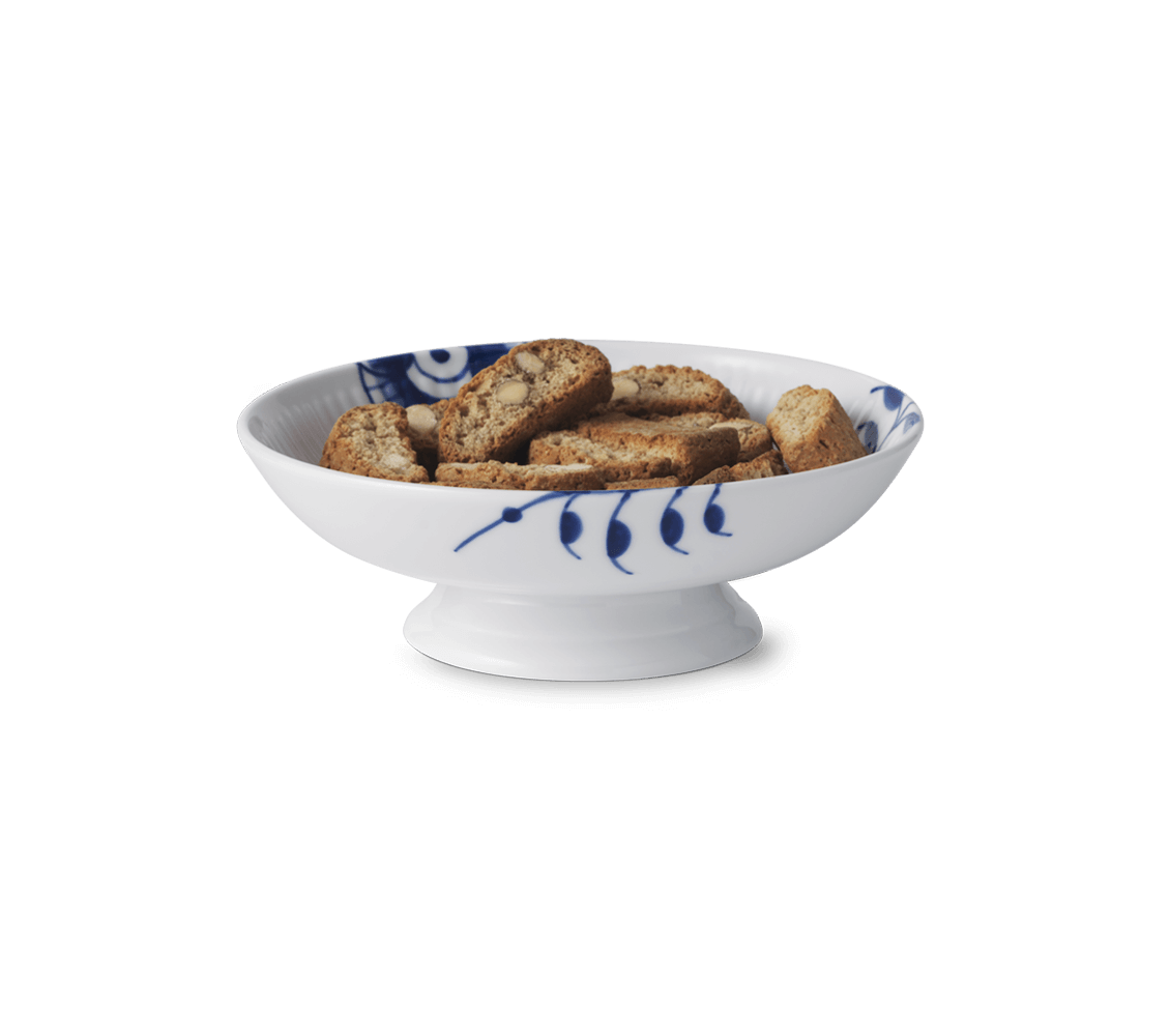 bowl on stand3.png