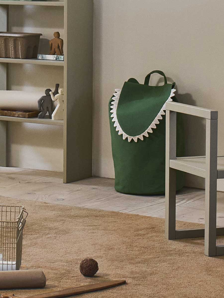 fermLIVING_AW24_CrocodileStorage_ArtichokeGreen_1104269956_4.jpg