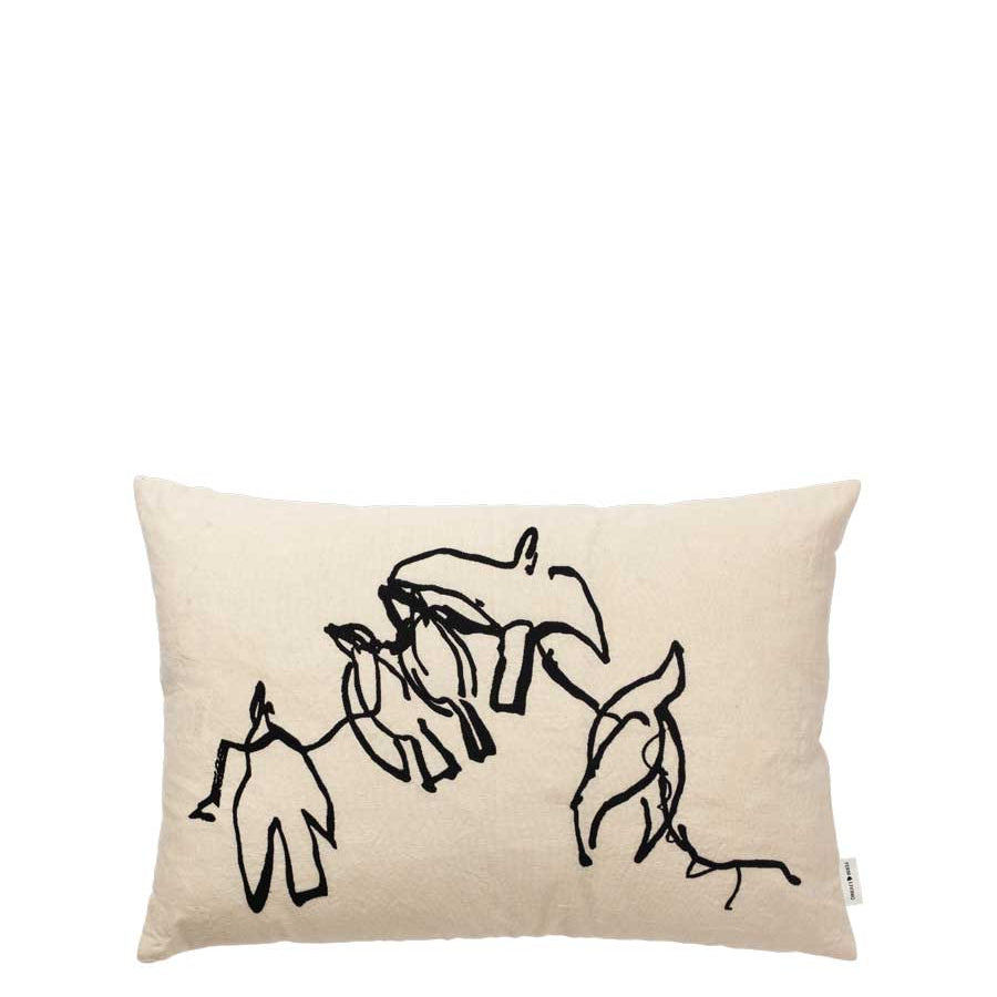 FermLiving_SS25_VueloCushion_Natural_1104270896_1104270900_1.jpg