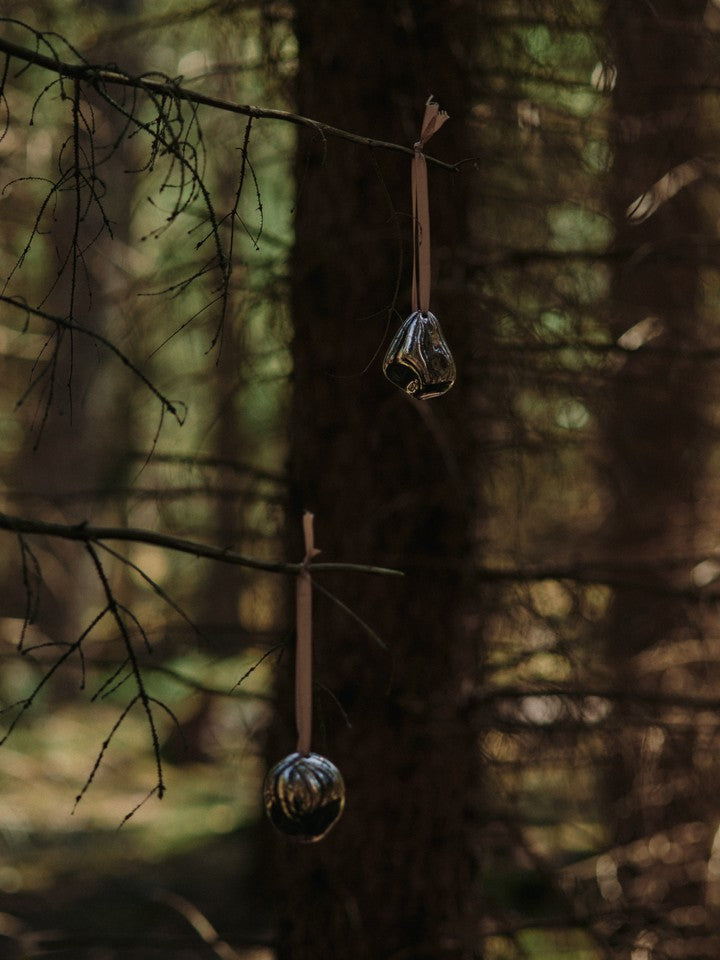 FermLiving_Holiday2025_BellureBaubles_SetOf2_Silver_1104271964_2.jpg