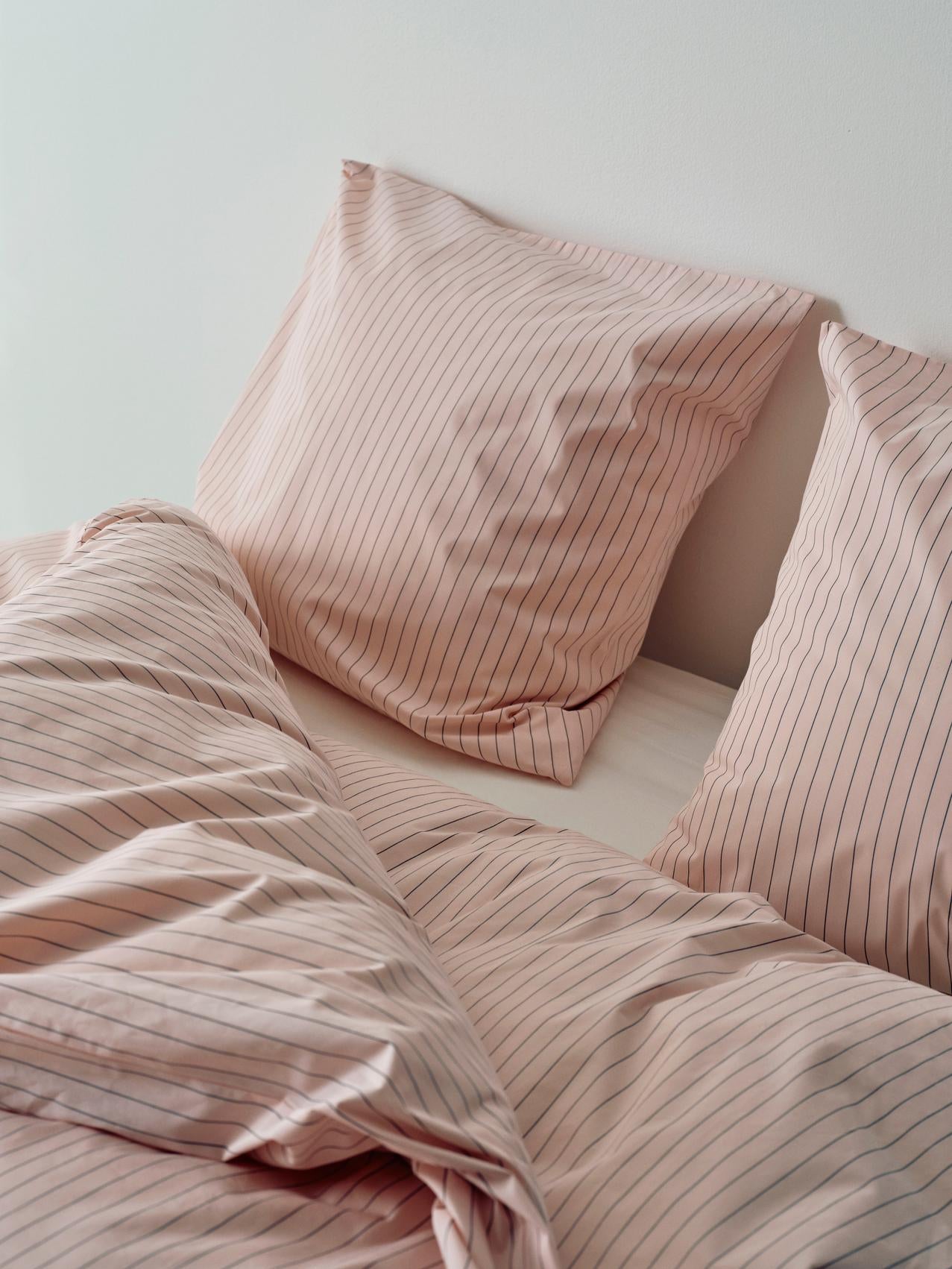 Fineline Bedlinen soft pink 01 (1).jpg