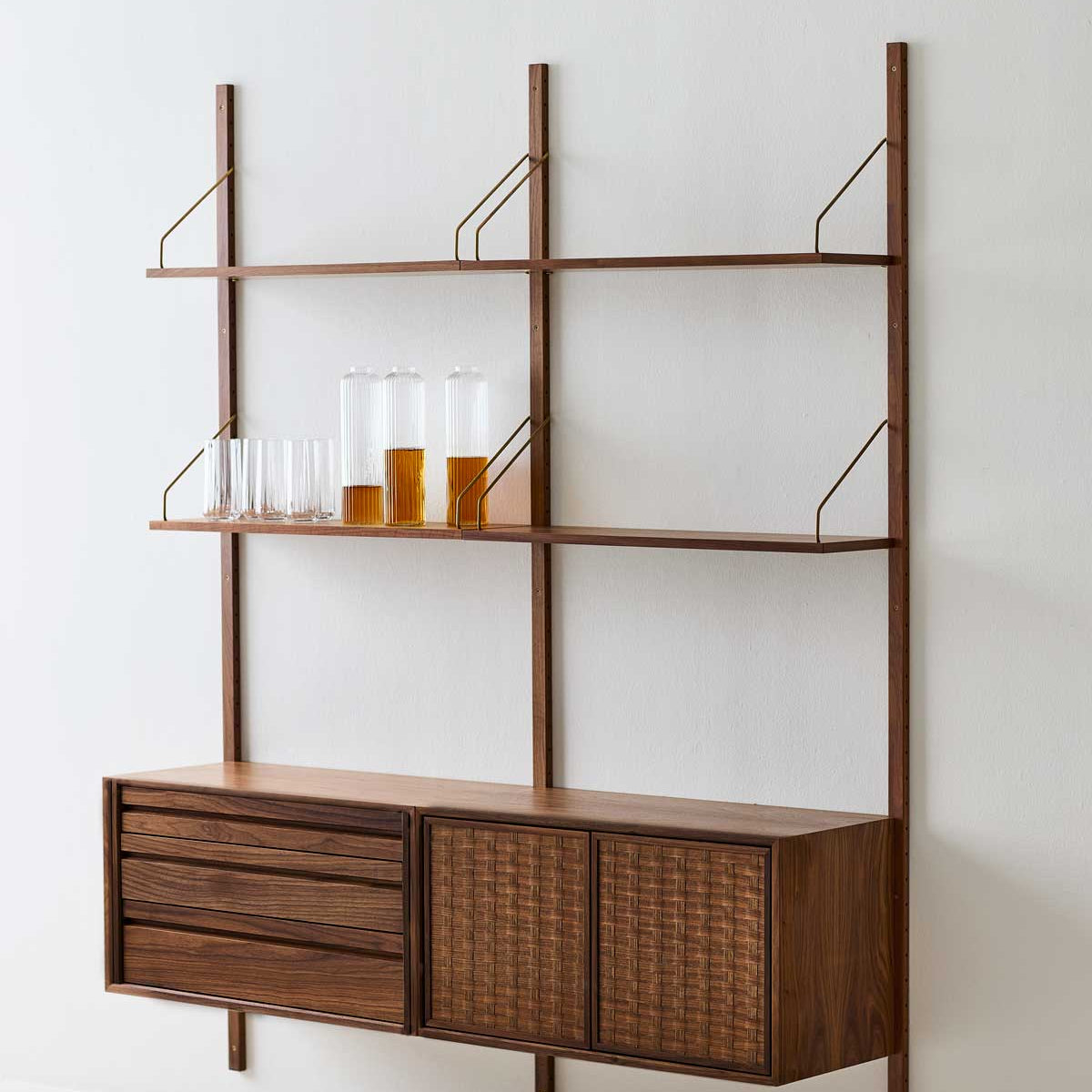 RS_WALNUT_BRASS_CABINETSS_II17.jpg