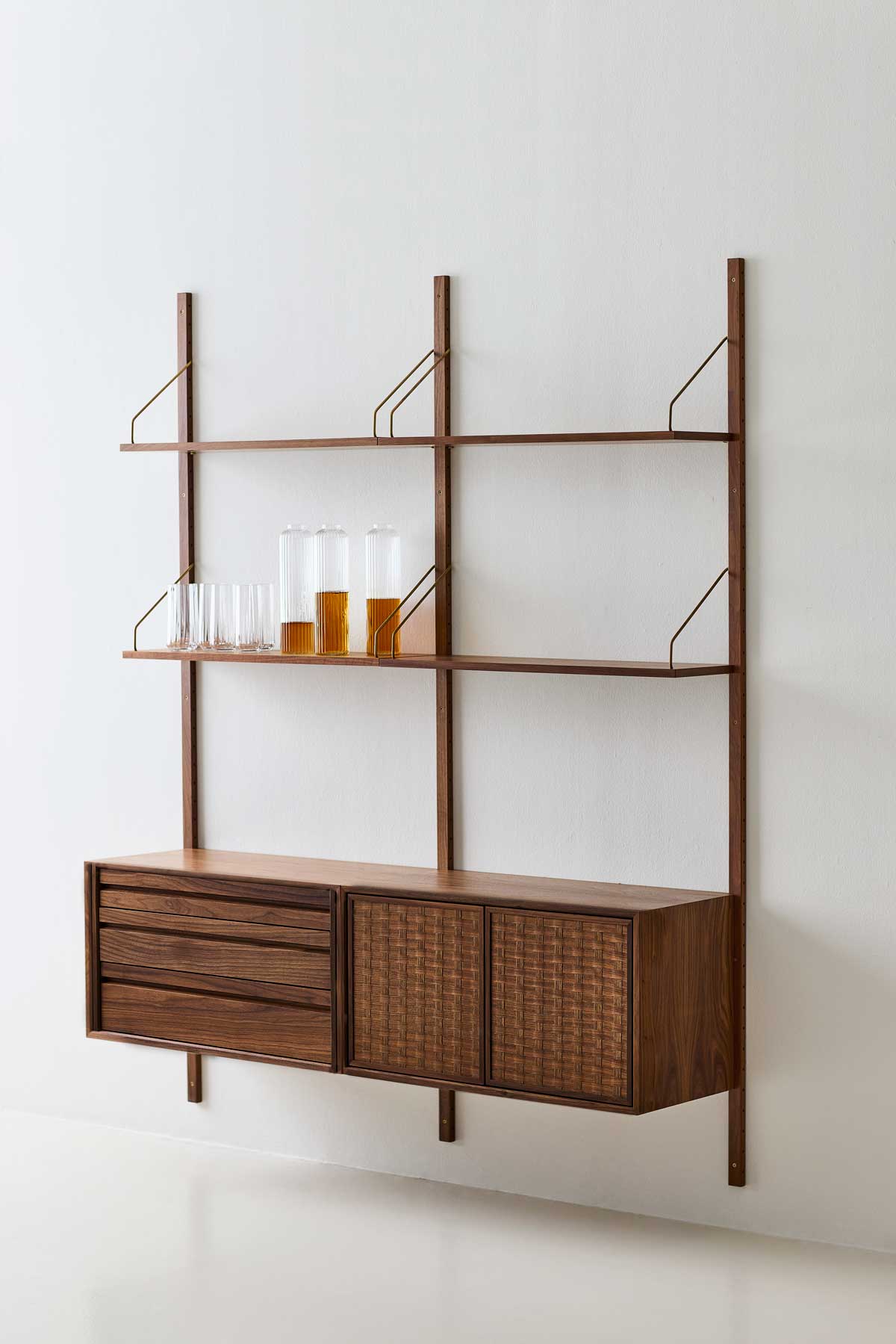 RS_WALNUT_BRASS_CABINETSS_II17.jpg