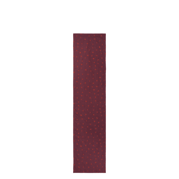 FermLiving_Holiday2025_BaiesTableRunner_DarkGrape_PicanteRed_1104272156_1.png