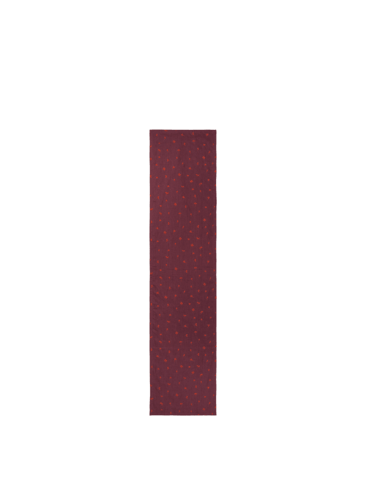 FermLiving_Holiday2025_BaiesTableRunner_DarkGrape_PicanteRed_1104272156_1.png