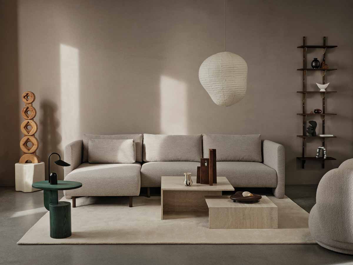 fermLIVING_SS24_DaseSofa_SoftBoucléNatural_1104269098_1104269532_1104269533_1104269099_1104269537_1104269538_1104269101_1104269539_1104269540_DistinctGrandeDuoTables_Travertine_1104268310_01.jpg
