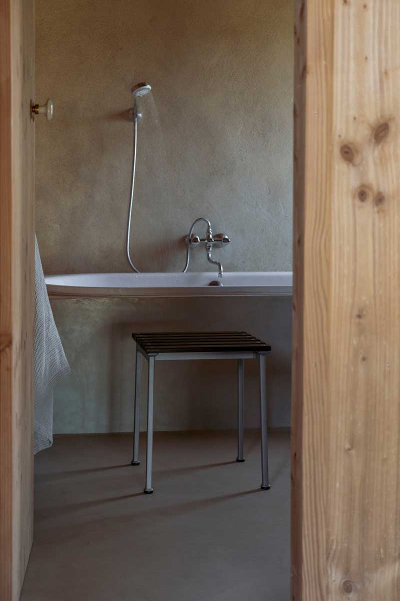 Traverse-Stool-heat-treated-oiled-ash.jpg