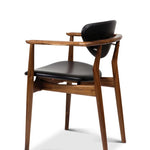 Packshot_109-Chair_House-of-Finn-Juhl_Walnut.jpg