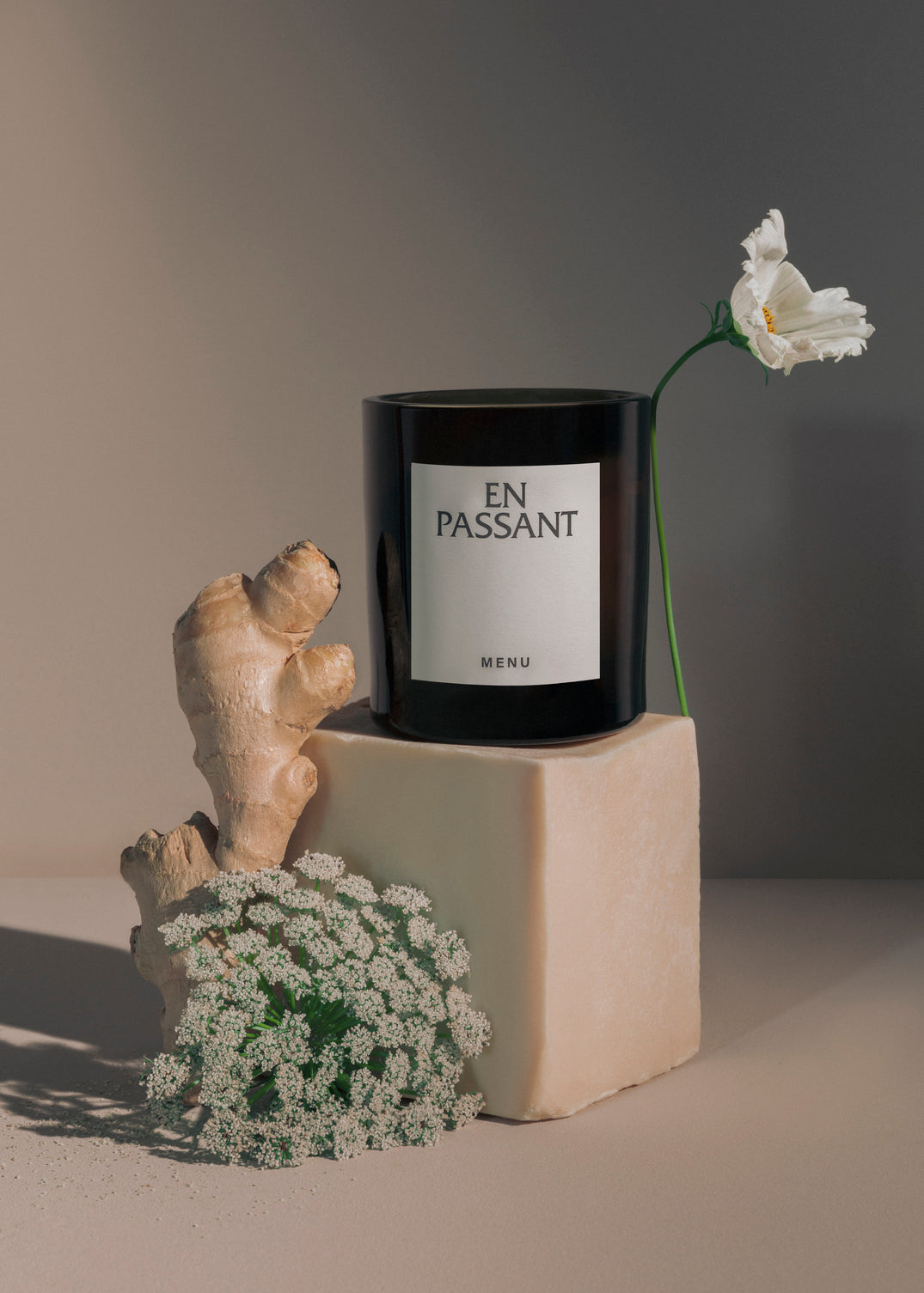 MENU_MENU_The Olfacte Scented Candle_ En_Passant.jpg