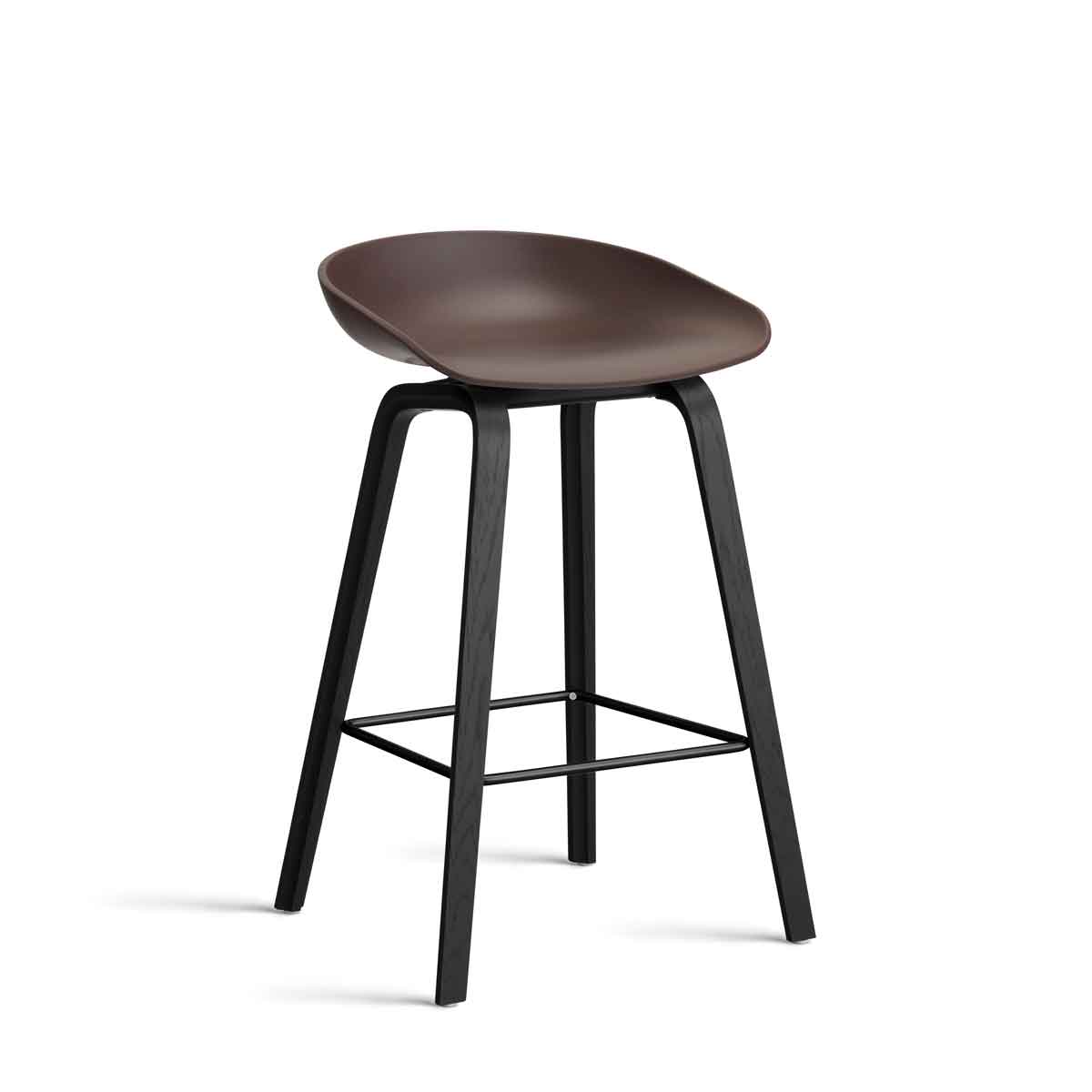 AA007-D132-AA51_AAS-32-H65-raisin-2.0-shell_black-wb-laquered-oak-base_black-steel-footrest.jpg