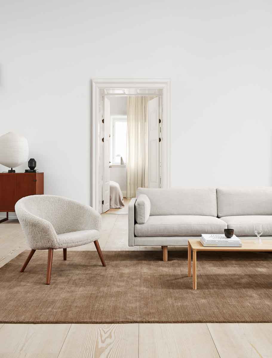 EJ220_Ditzel-Lounge_Piloti-Wood_Hydro-vase.jpg