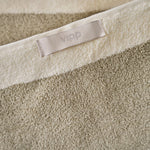 vipp-102-105-towel-khaki-detail-02.jpg