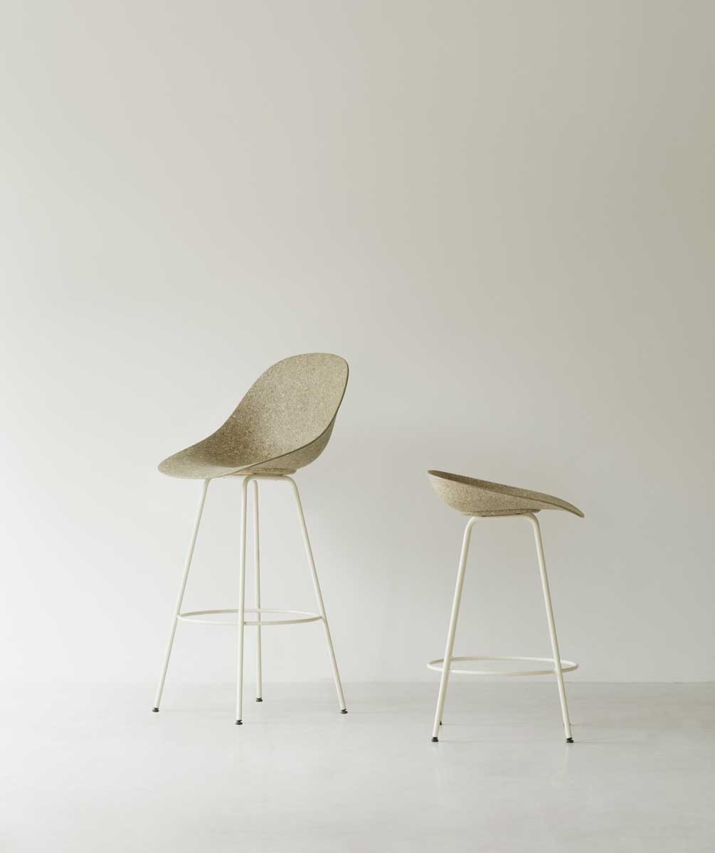 2023_Mat_Bar_Chair_75_cm_Mat_Barstool_65_cm_Seaweed_Steel_Cream.jpg