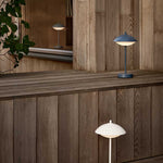 FH_Clam_Portable_White_Dusk_Blue_Nine_Grey_light.jpg