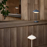 FH_Clam_Portable_White_Dusk_Blue_Nine_Grey_light.jpg