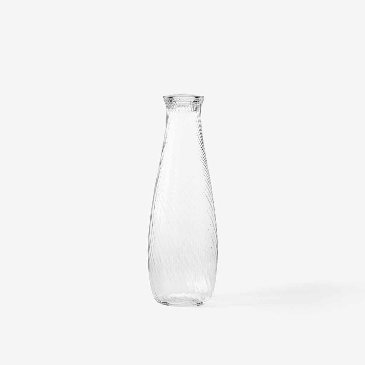 Collect-Drinking-Garafe-Amber_SC62-lid-on.jpg