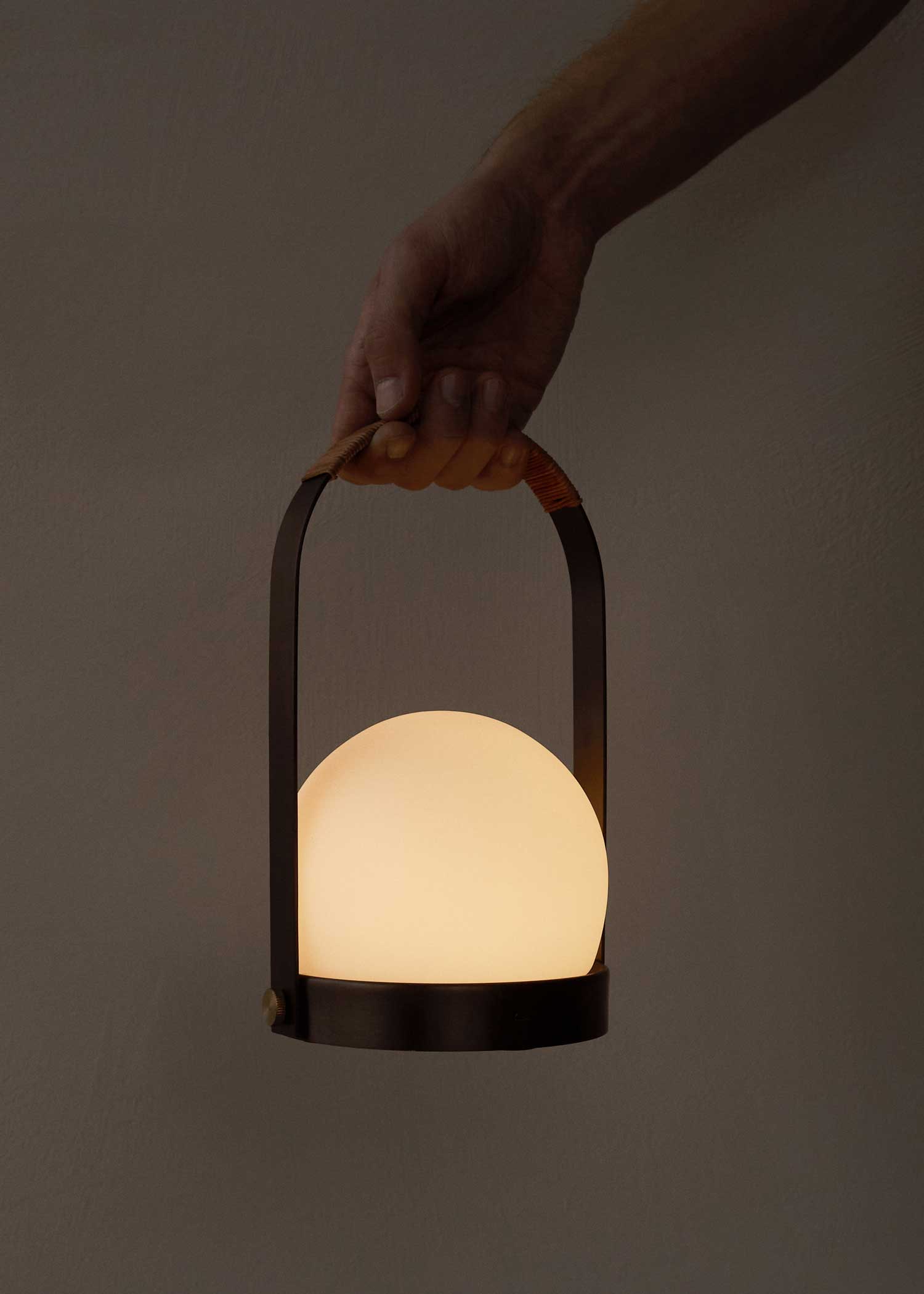 MENU_Carrie_Table_Lamp_Leather-(11).jpg