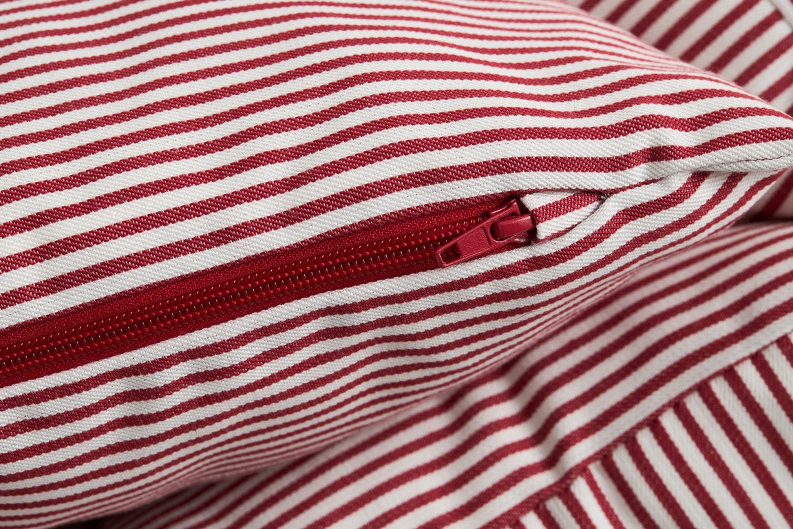 AF570-A602-AS05_HAY Dogs Bed Zip M red and white stripe_detail.jpg