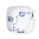 1065429_royalcopenhagenemea_04_blue-fluted-mega-square-ovenware-25cm.jpg