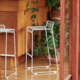 Hee-Bar-Stool-white_01.jpg