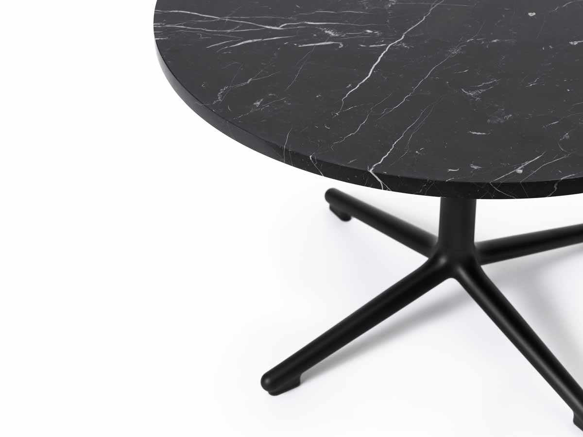 604165_Lunar_Coffee_Table_Black_Alu_H40_Ø70cm_Marble_Black_02.jpg