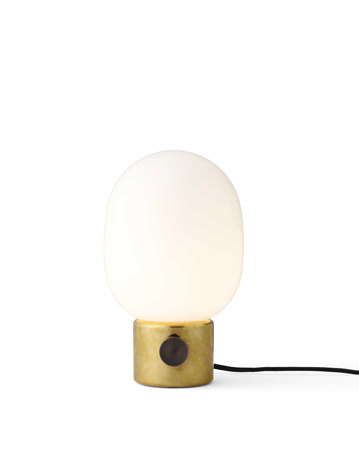 1800839_EU_1800839U_US_JWDA-Metallic-Lamp_Mirror-Polished-Brass_02.jpg