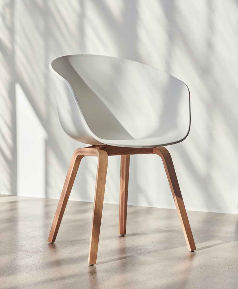 AAC-22-w_hite-2.0-shell-wb-lacquer-oak-base.jpg