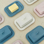 Barro-Butter-Dish-family-01.jpg