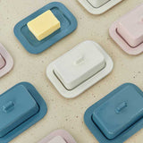 Barro-Butter-Dish-family-01.jpg