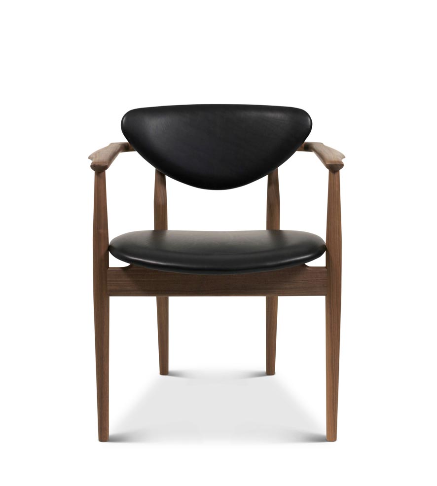 Packshot_109-Chair_House-of-Finn-Juhl_Walnut_.jpg