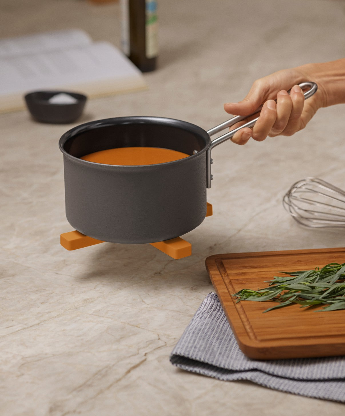 530791_Eva_Solo_Magnetic Trivet_Pumpkin Spice.jpg