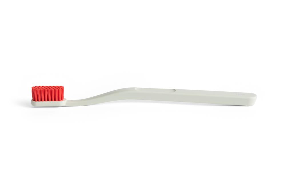 AD570-D267_Tann Toothbrush off white_red.jpg
