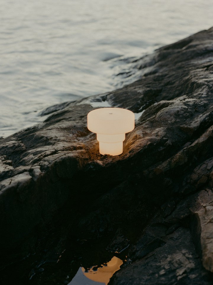 FermLiving_AW26_RipplePortableLamp_H16.5_White_1104274129.jpg