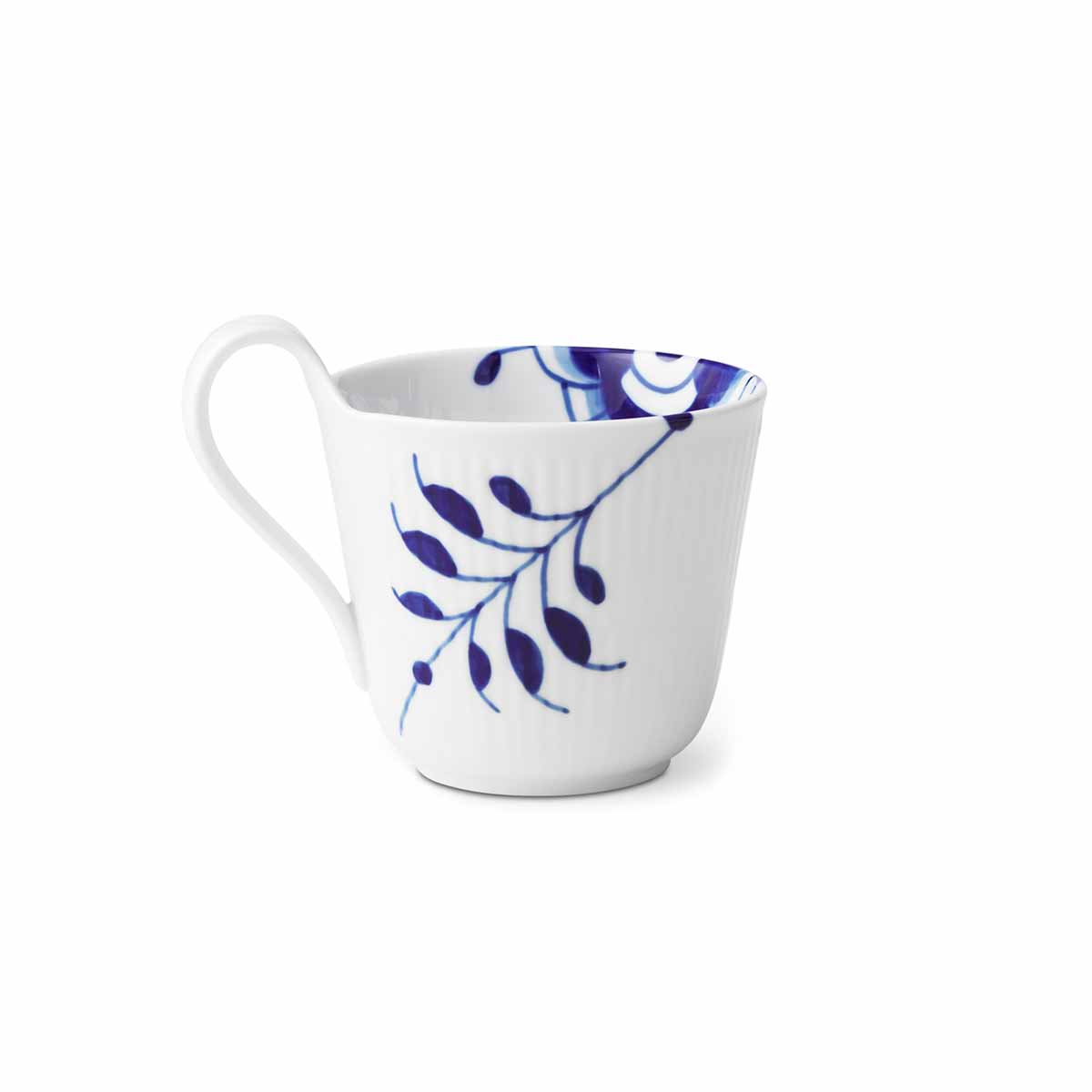 1016878_royalcopenhagenemea_02_blue-fluted-mega-high-handle-mug-33cl.jpg